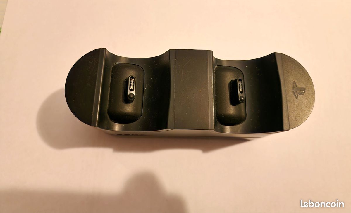 Chargeur manettes sony PS4 (image 5)