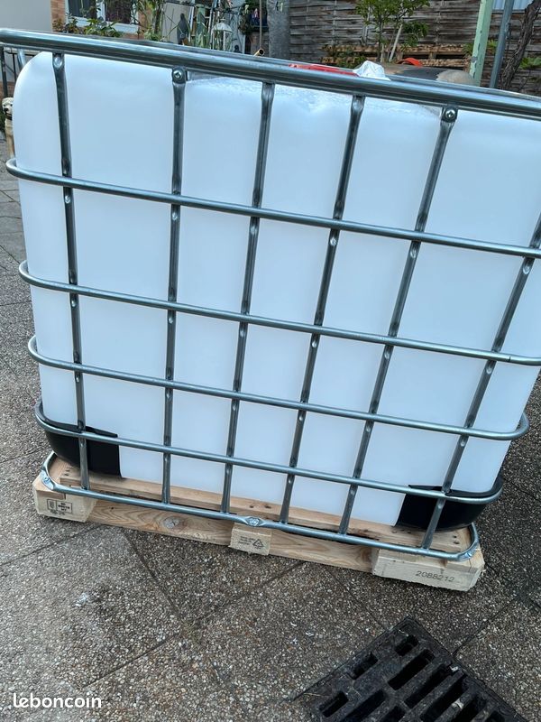 Cuve / Récupérateur d'eau IBC 1000L sur palette (image 3)