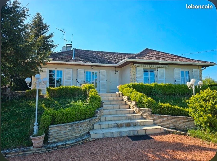 Maison 4 pièces 113 m² · à Ambierle · 113 m² · 285 000 €