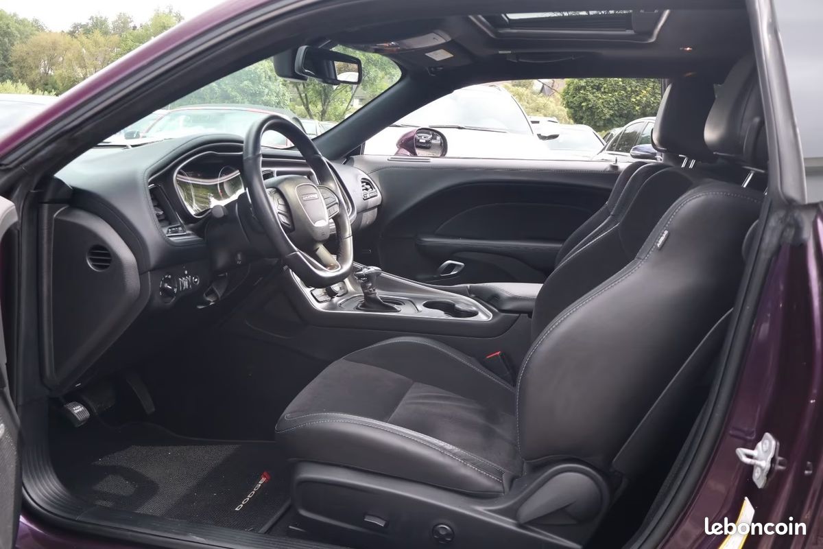 Dodge CHALLENGER R/T Widebody 5.7 HEMI V8 373 ch BVA8 – Alpine – CarPlay – Widebody (image 13)