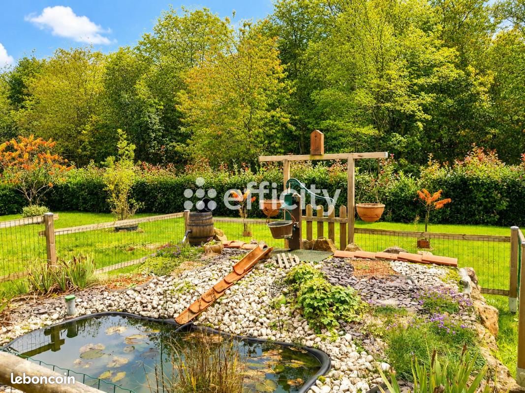 Maison 7 pièces 166 m² · à Saintigny · 166 m² · 242 000 €