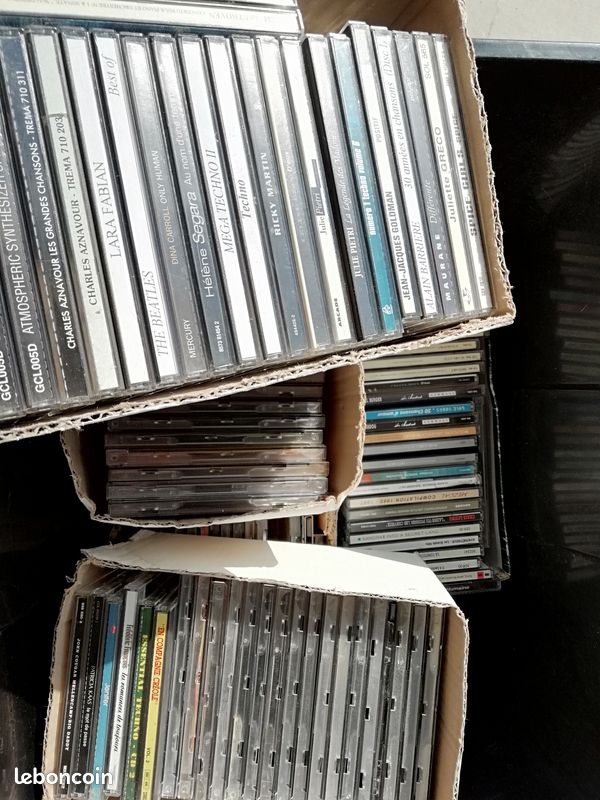 Lot de plus de 100 CD (image 1)