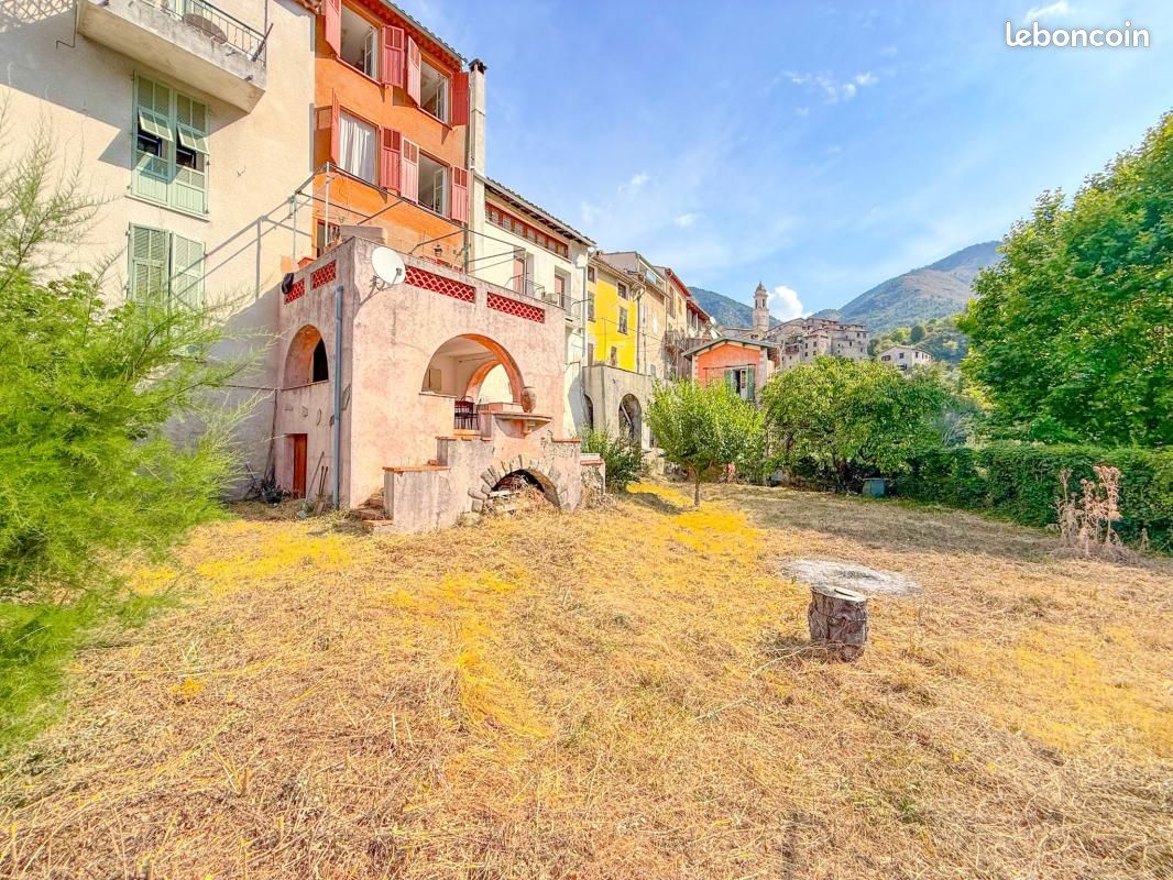 Maison 5 pièces 157 m² · à Lucéram · 157 m² · 315 000 €