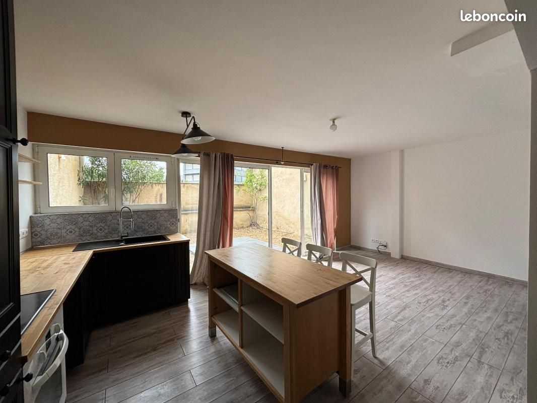 Appartement 2 pièces 63 m² · à Valence · 63 m² · 610 €