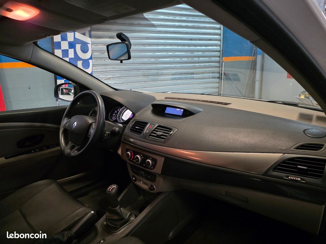 Renault megane 3 1.5 dci 1.5 dci 90ch révisé&garantie (image 2)