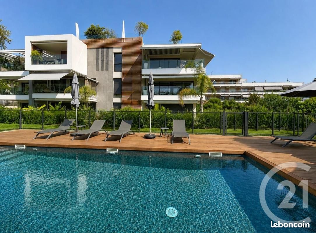 Appartement 3 pièces 84 m² · à Antibes · 84 m² · 979 000 €
