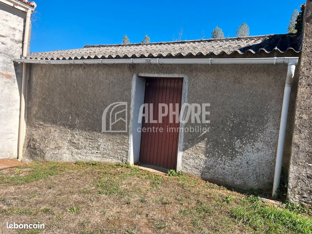Parking 44 m² · à Rouans · 44 m² · 24 990 €