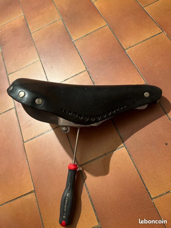 SELLE IDEALE 2002 Peugeot PY10, PX10 saddle EUR 25,00