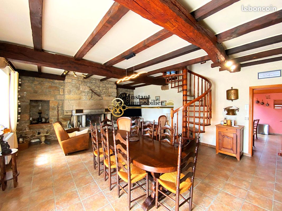 Maison 8 pièces 177 m² · à Cléder · 177 m² · 254 400 €