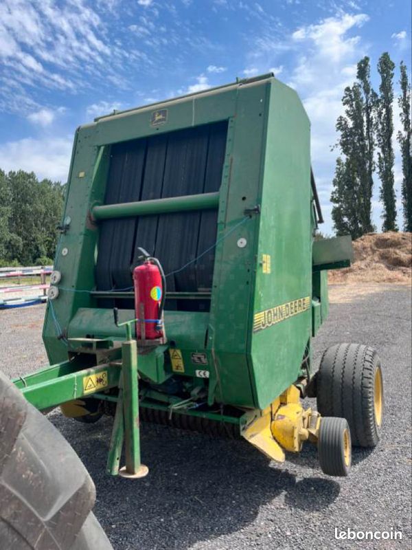 John Deere 590 (image 1)