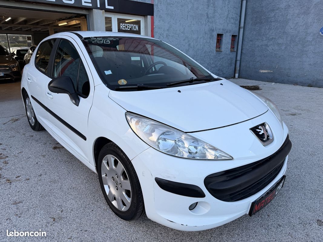 Peugeot 207 1.6 HDI110 SPORT 5P (image 7)