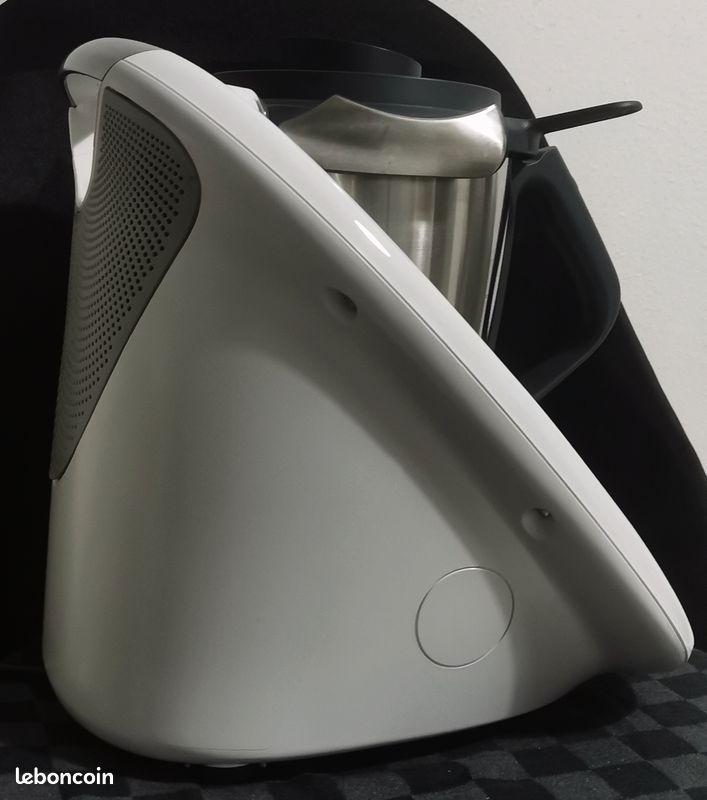 Thermomix Tm6 1100 négociable (image 2)