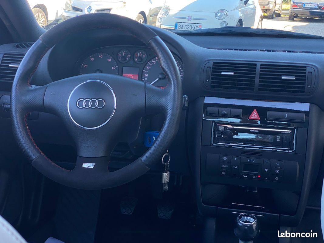 Audi S3 Quattro (8L1) 1.8 i Turbo 210cv / BLEU NOGARO / TOIT OUVRANT / SIÈGES EN CUIR RECARO / VOLANT ALCANTARA (image 8)