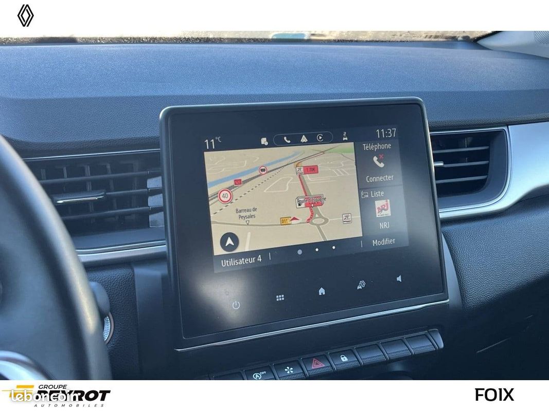 RENAULT Captur TCe 90 Techno (image 8)