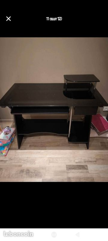 Bureau (image 2)