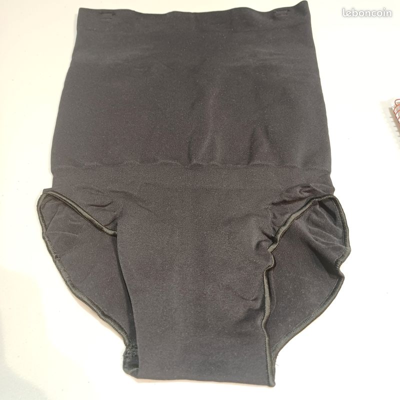 Culotte Haute Gainante Onyx SKIMS. M. 8454 (image 1)