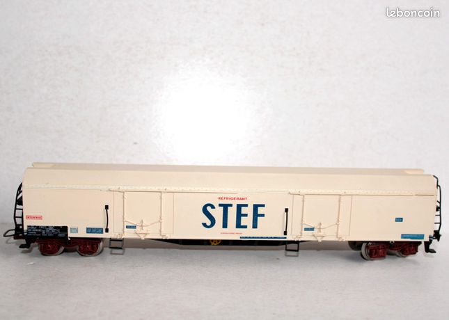 JOUEF HO 1/87 WAGON MARCHANDISES COUVERT Réf : 635