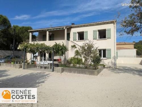 Maison 8 pièces 250 m² · à Saint-Jean-du-Pin · 250 m² · 100 400 €