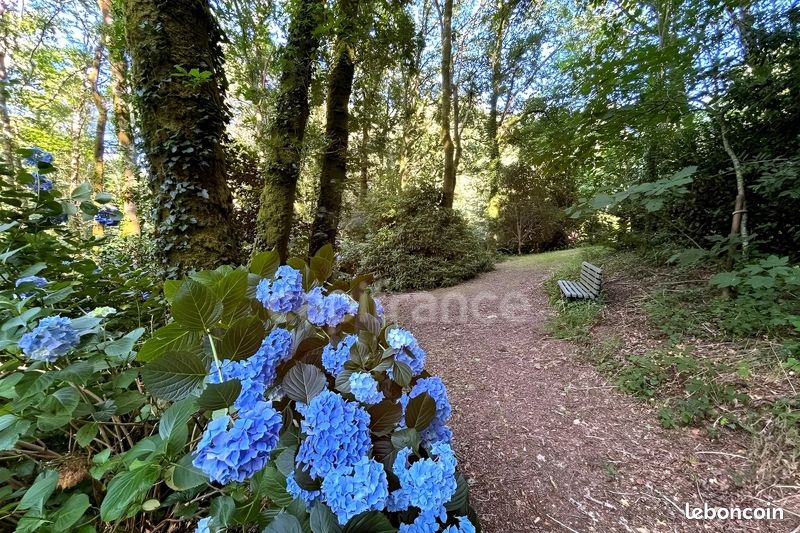 Terrain 4 880 m² Quimper · 28 500 €
