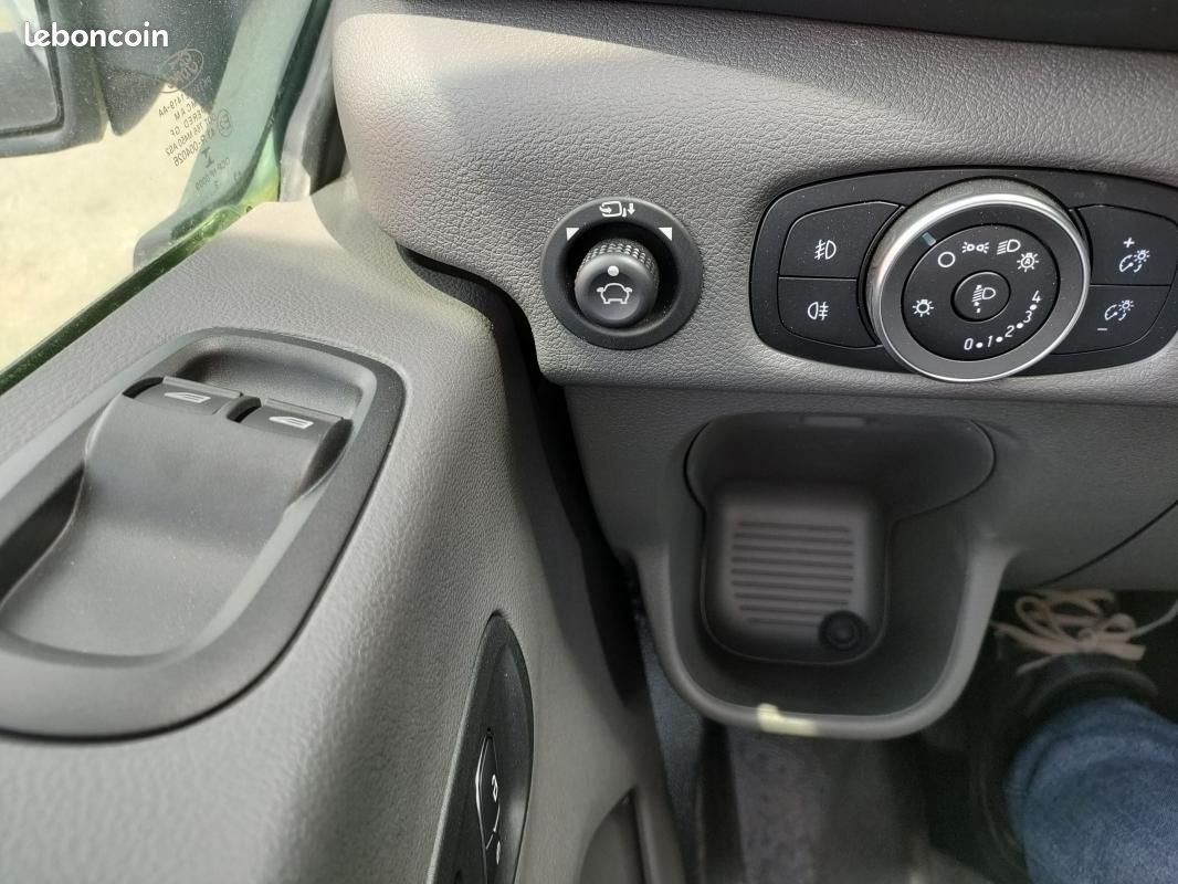 Ford Transit CHASSIS CABINE FRIGO 12M3 130 CV ROUES JUMELEES CAISSE CAZAUX GROUPE THERMOKING MONO... (image 13)