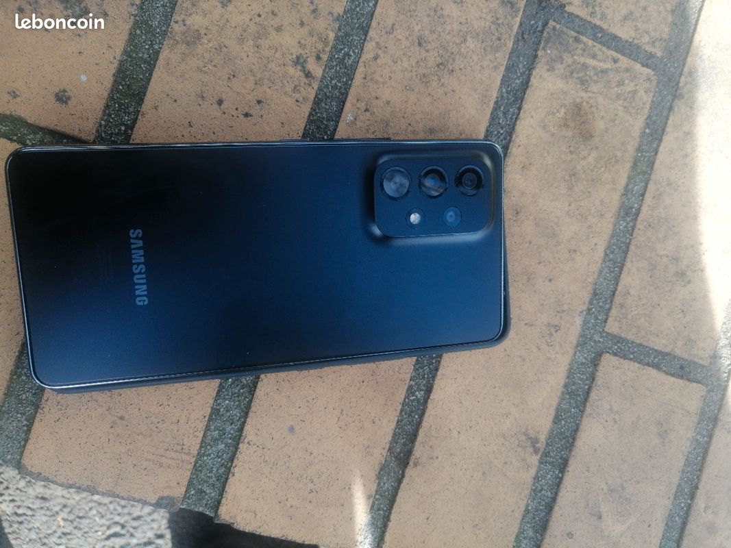 Samsung a 3 (image 2)