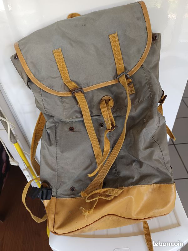 Sac à dos vintage années 50 Lafuma Millet France toile marron randonnée