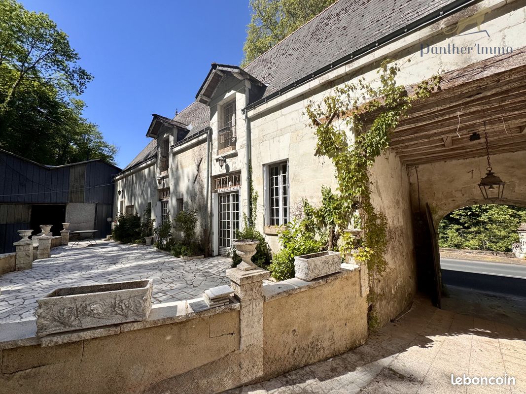 Maison 7 pièces 591 m² · à Larçay · 591 m² · 363 500 €