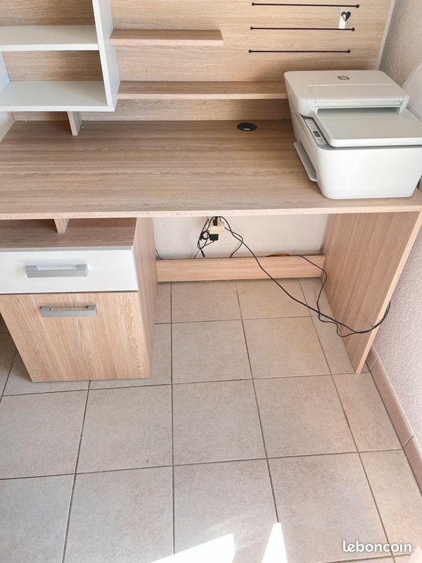 Bureau (image 3)