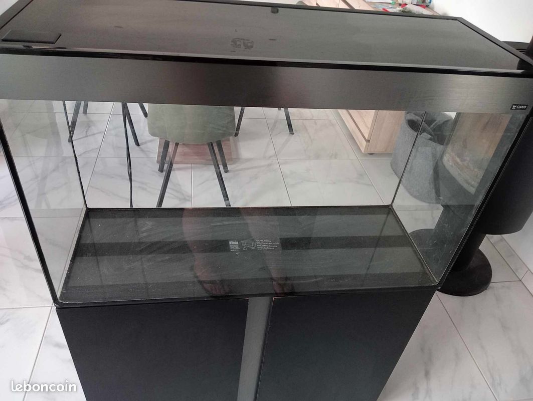 Aquarium 120l avec meuble (image 1)
