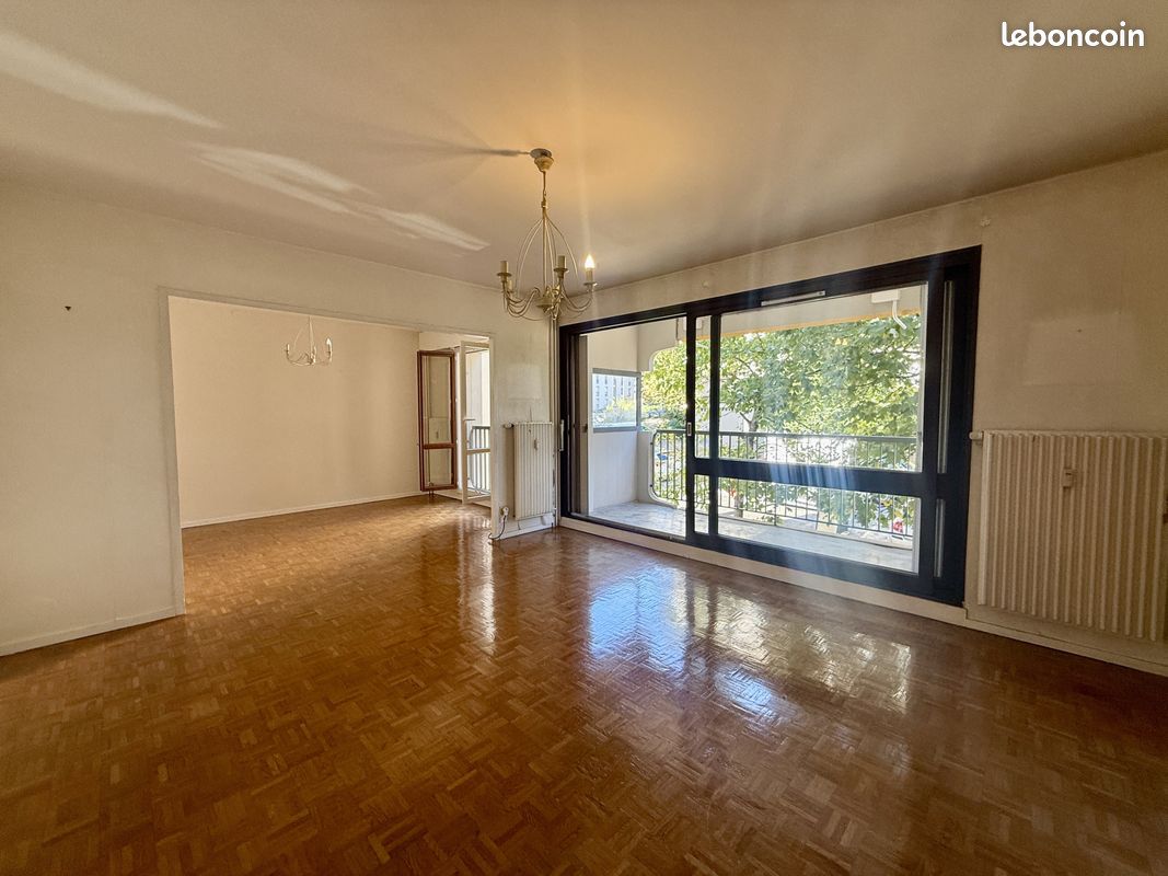 Appartement 3 pièces 66 m² · à Saint-Étienne · 66 m² · 69 000 €