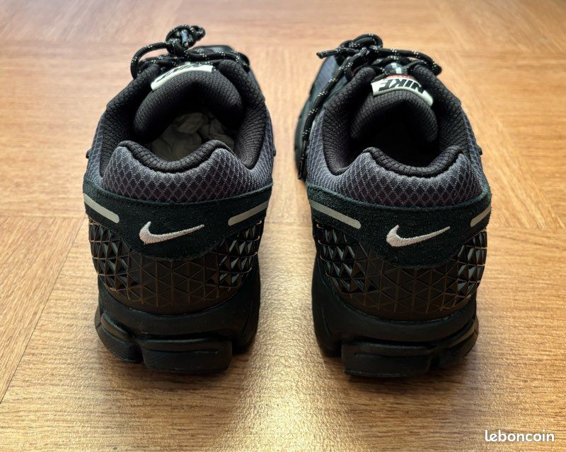 Chaussures Nike Zoom Vomero 5 Noir et Rouge (image 4)