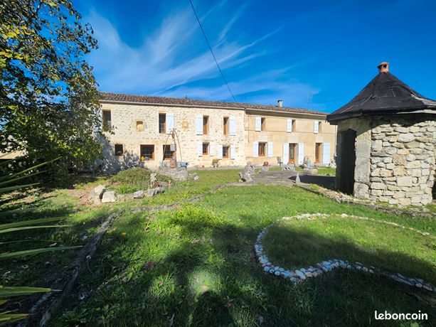 Maison 5 pièces 196 m²