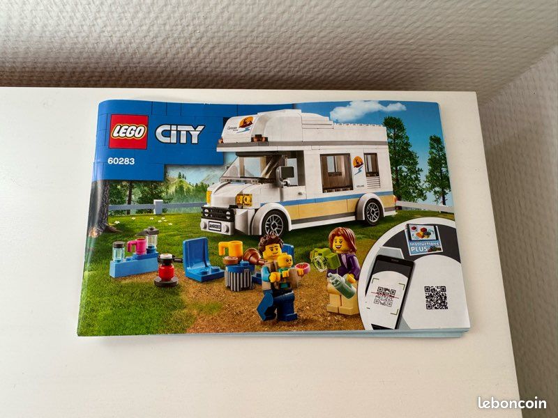 Lego City 60283 (image 3)