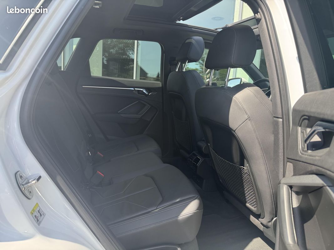 AUDI Q3 35 TDI 150 ch S tronic 7 S line (image 17)