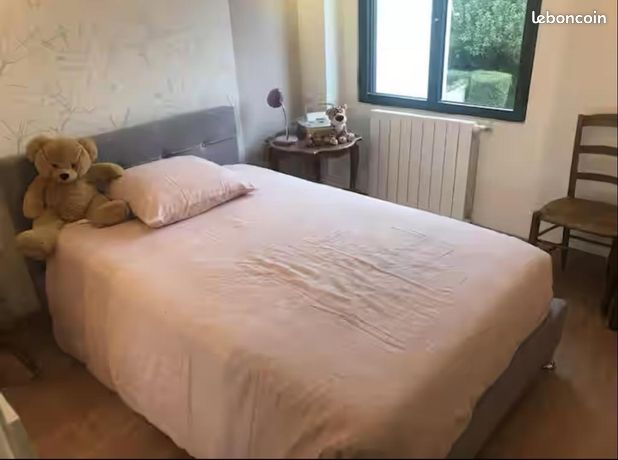 Chambre 1 pièce 9 m²