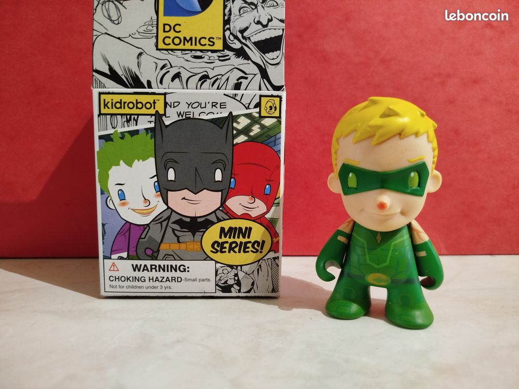 Kidrobot Figurine vinyle DC Comics Mini Series Green Arrow (image 1)