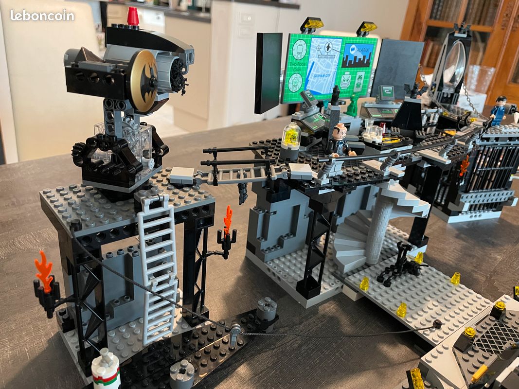 Lego 7783 Batman cave Jeux Jouets