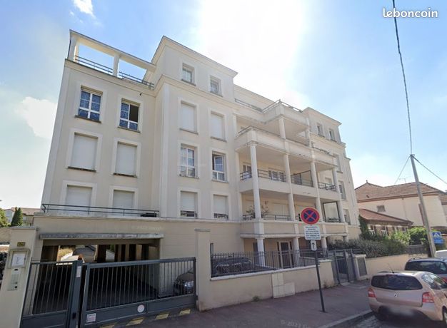 Studio 1 pièce 42 m²
