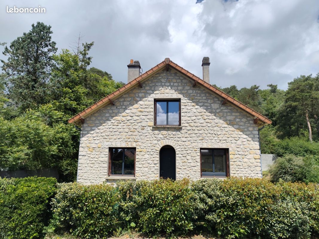 Maison 5 pièces 92 m² · à Buno-Bonnevaux · 92 m² · 250 000 €