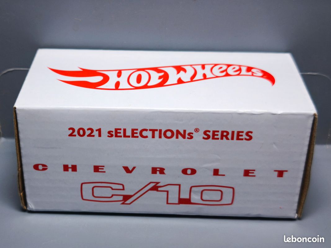 Hot Wheels RLC 2021 – Chevrolet C/10 1969, 1/64, Carte Abîmée