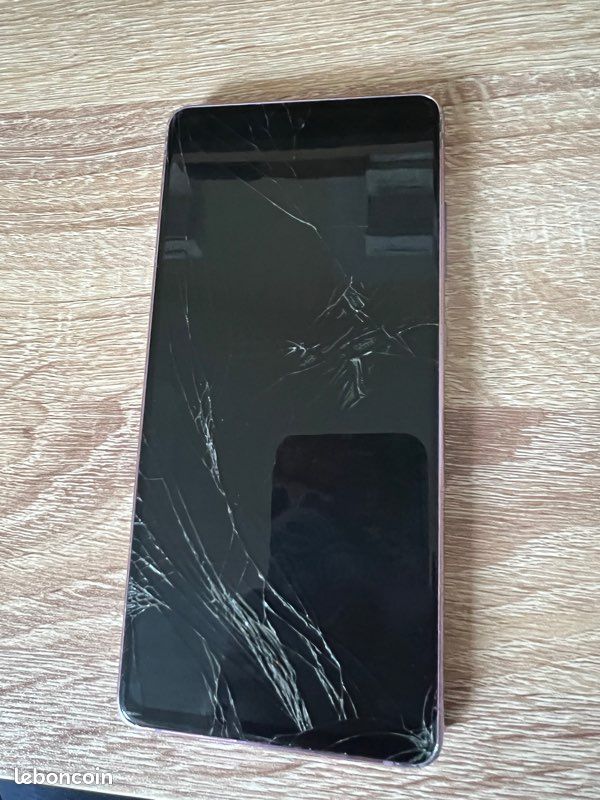 Samsung Galaxy s20 FE Pour pièces (image 2)