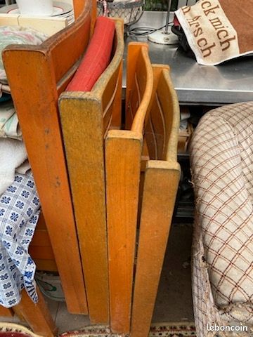 Chaises en bois (image 1)