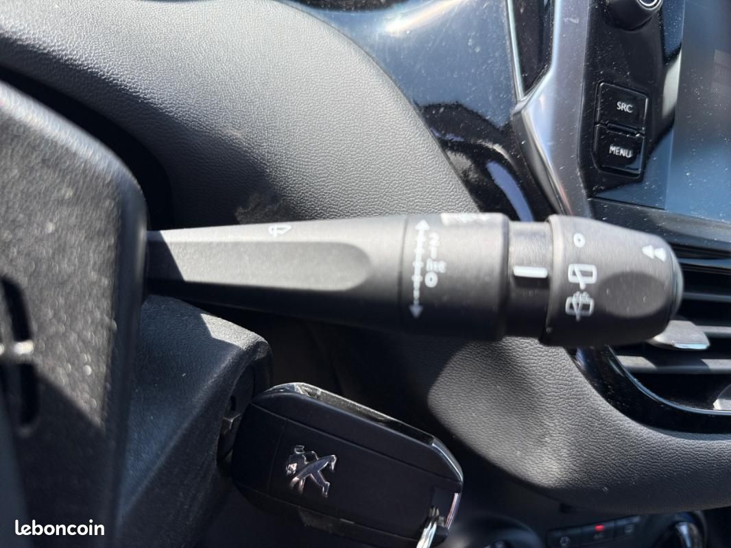 Peugeot 208 1.2 80 ch Active Business Start & Stop /Courroie neuve/CarPlay/Clim/Radar recul/Régul... (image 21)