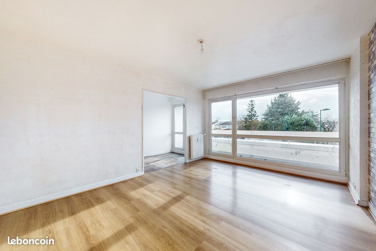 Appartement 4 pièces 81 m² · à Les Essarts-le-Roi · 81 m² · 185 010 €