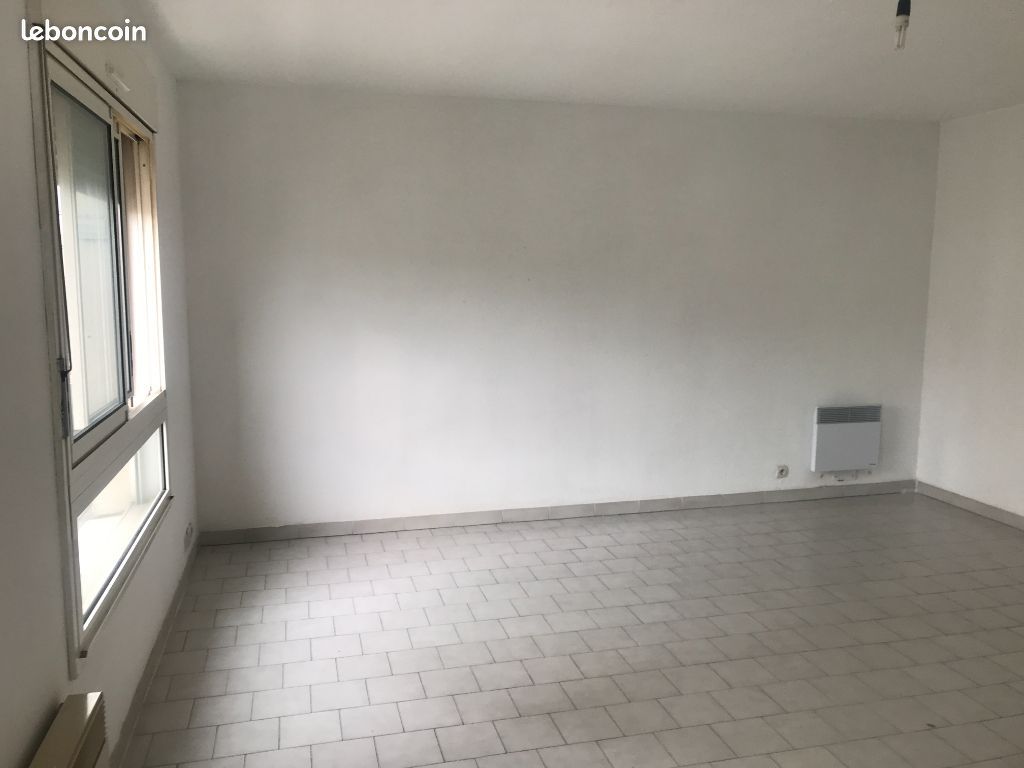 Appartement a louer nimes - 1 pièce(s) - 29 m2 - Surfyn