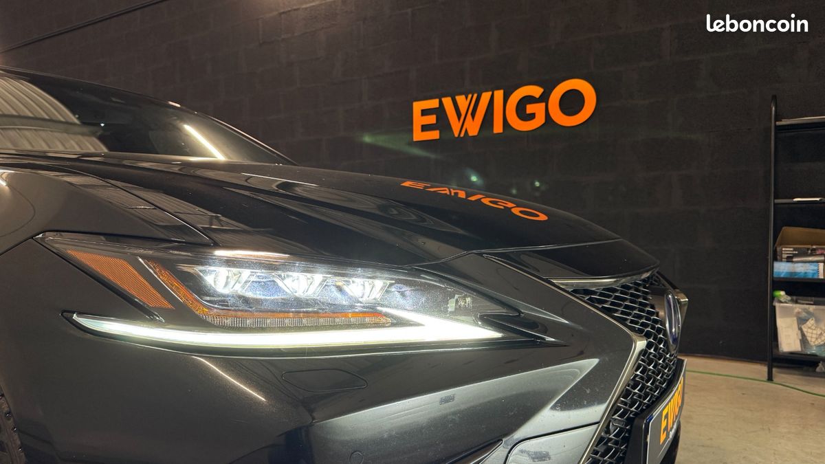 LEXUS ES 2.5 300H 218ch - F-SPORT EXECUTIVE - TOIT OUVRANT - CARPLAY (image 30)