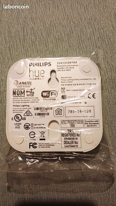 Philips Hue Bridge 2.1 - Contrôle d'éclairage connecté | Rakuten