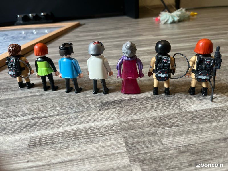 GROS LOT DE PLAYMOBIL Ghostbusters Pompiers Police Caravane Figurines