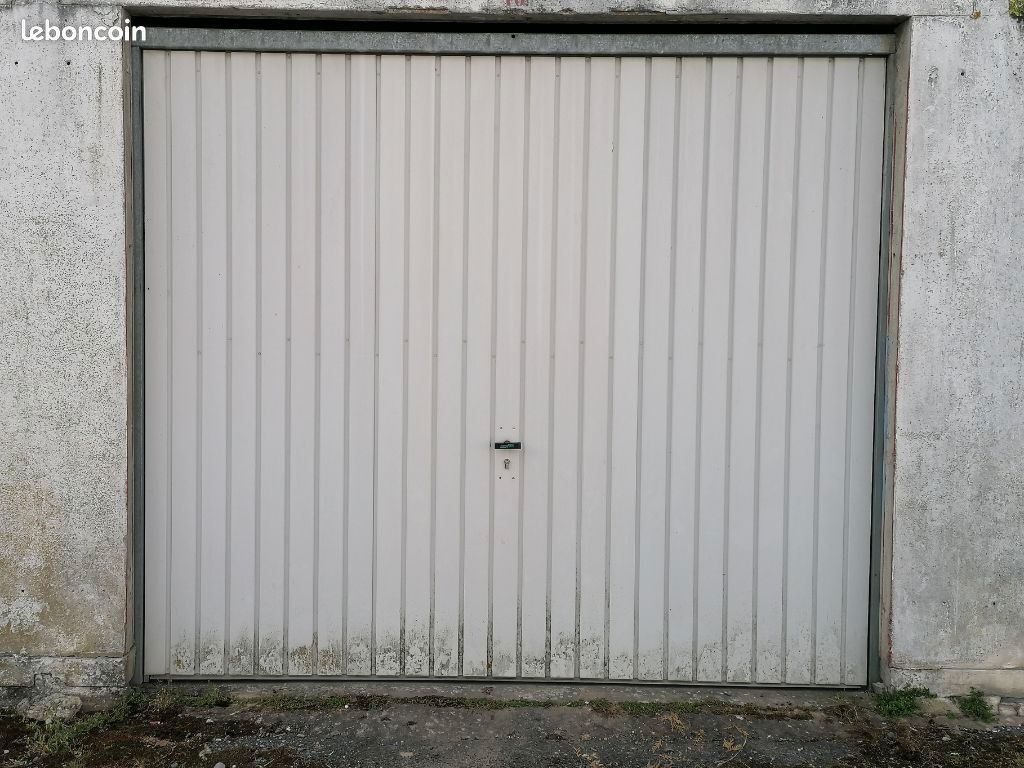 Garage Gelos · 60 €/mois