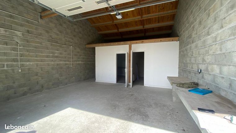 Garage 60 m² Saint Xandre
